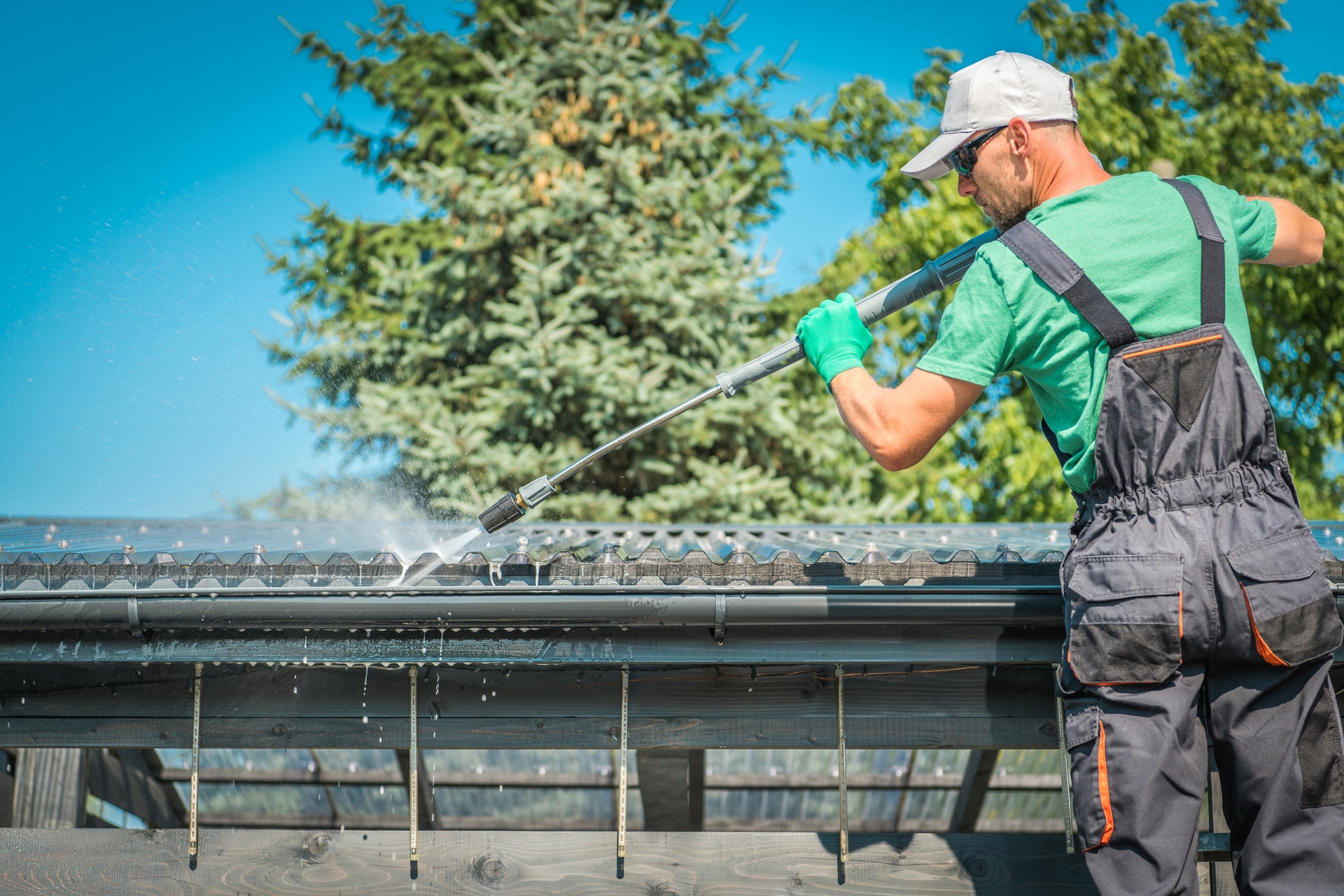 1920-roof-and-gutters-cleaning.jpg